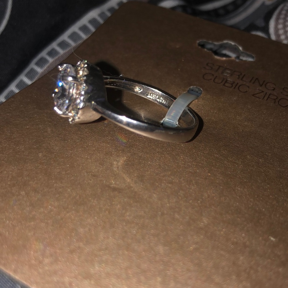 💕💎CUBIC ZIR RING💎💕 - Picture 2 of 3